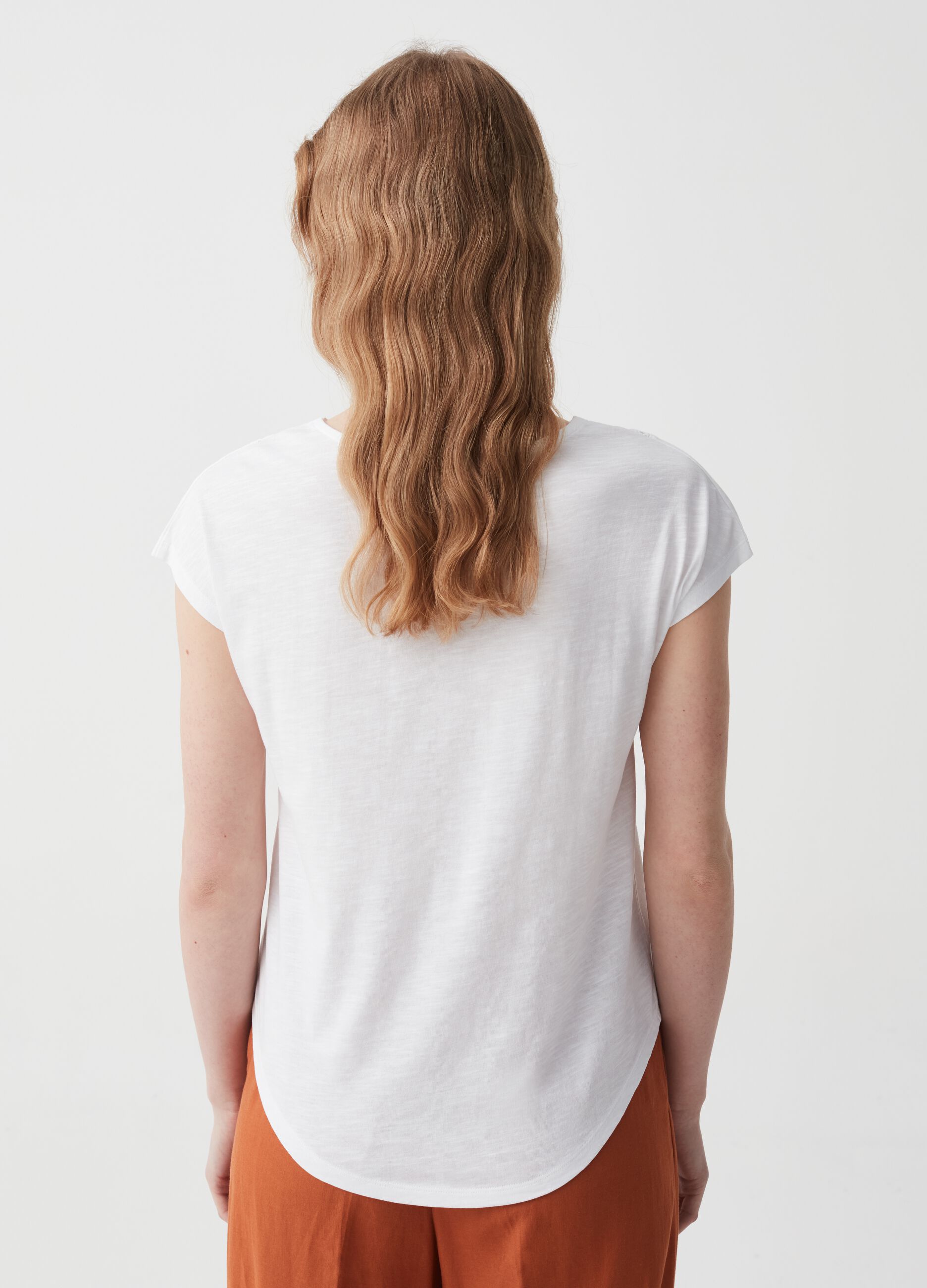 T-shirt with openwork and lace details