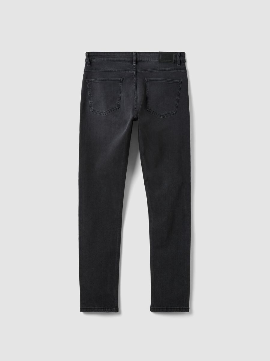 Schwarze Slim-Fit-Jeans aus Stretch-Baumwoll-Denim_2