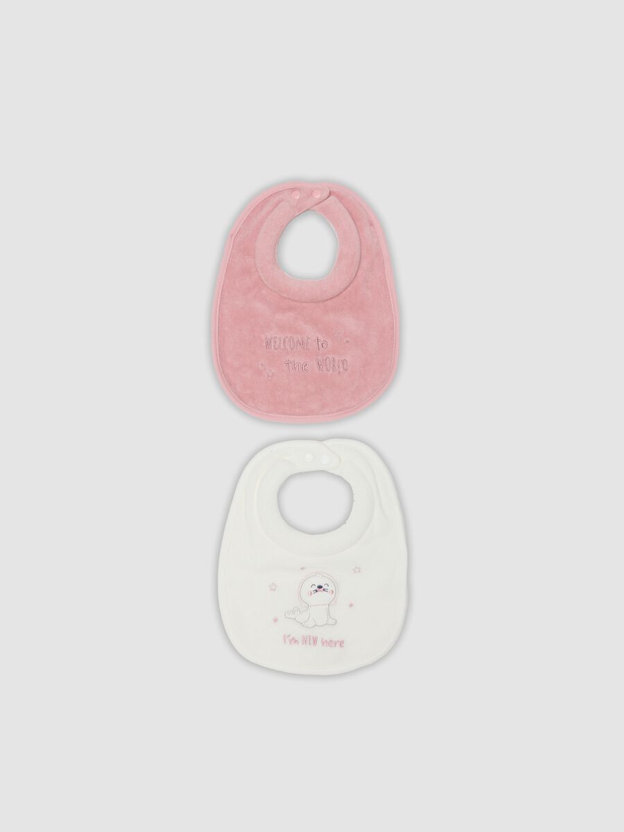 2-pack of pink and white organic cotton-blend bibs with embroidery_0