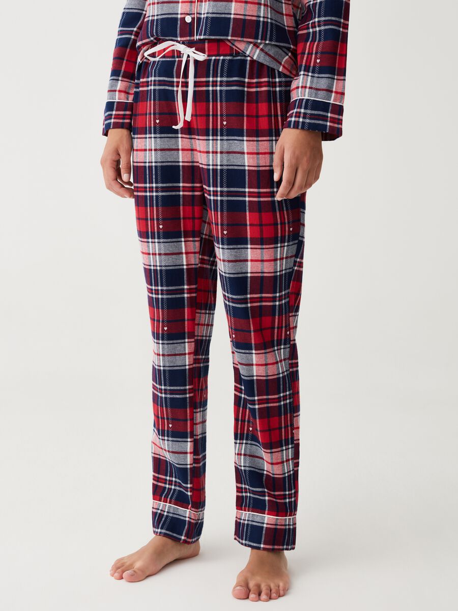 Pijama tartán con estampado de corazones_3