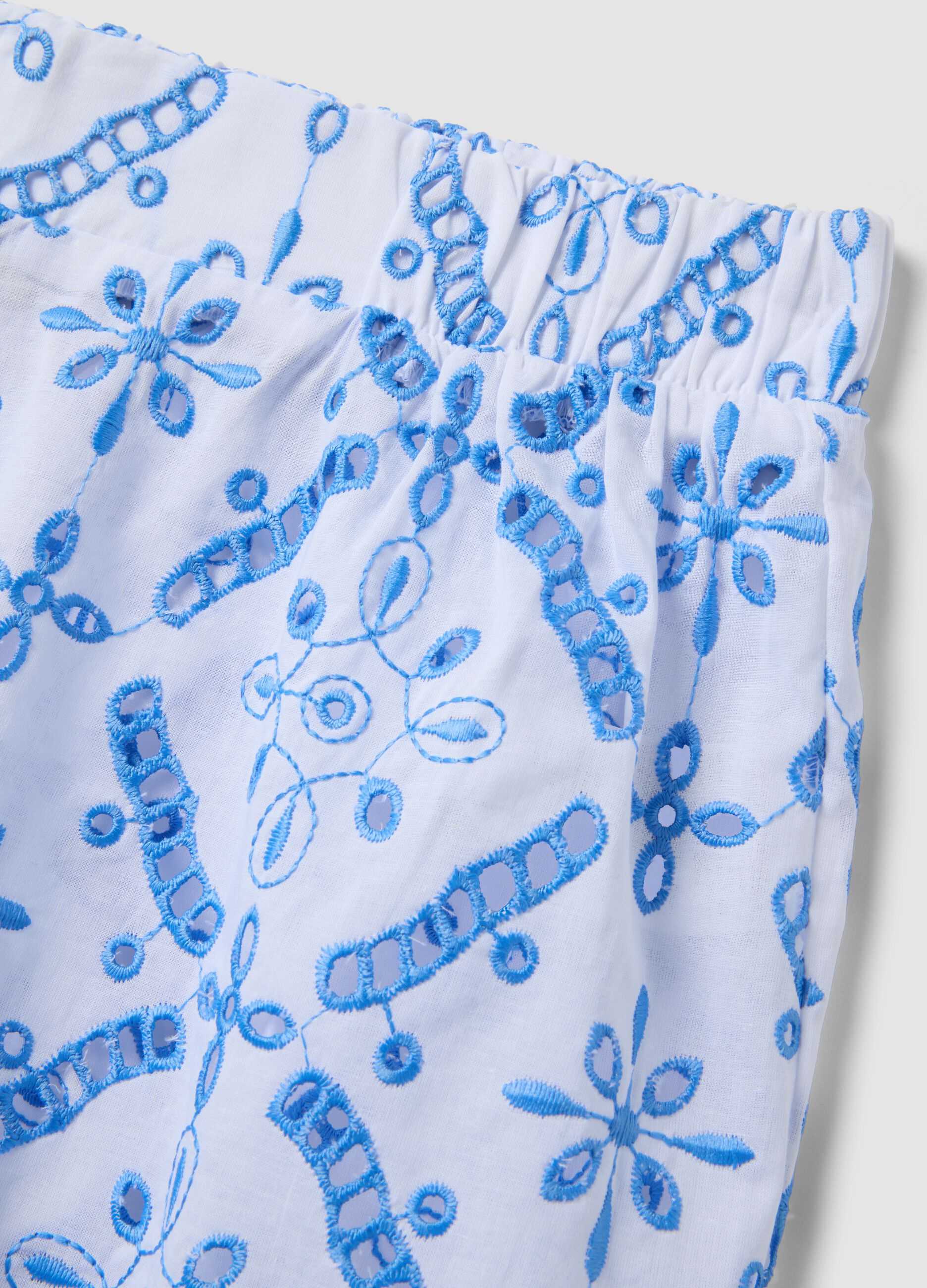 White organic cotton shorts with light-blue embroidery