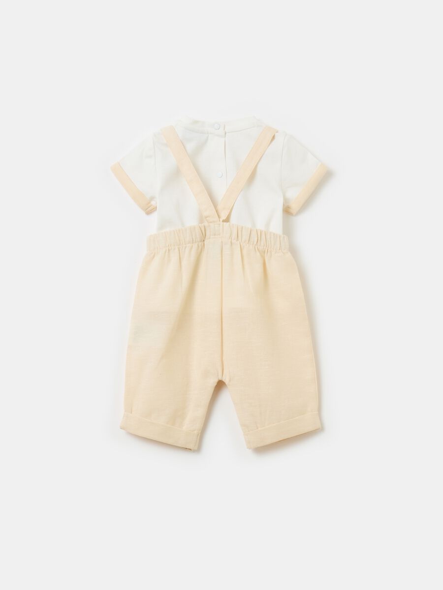 Cotton T-shirt and cotton and linen dungarees set_1