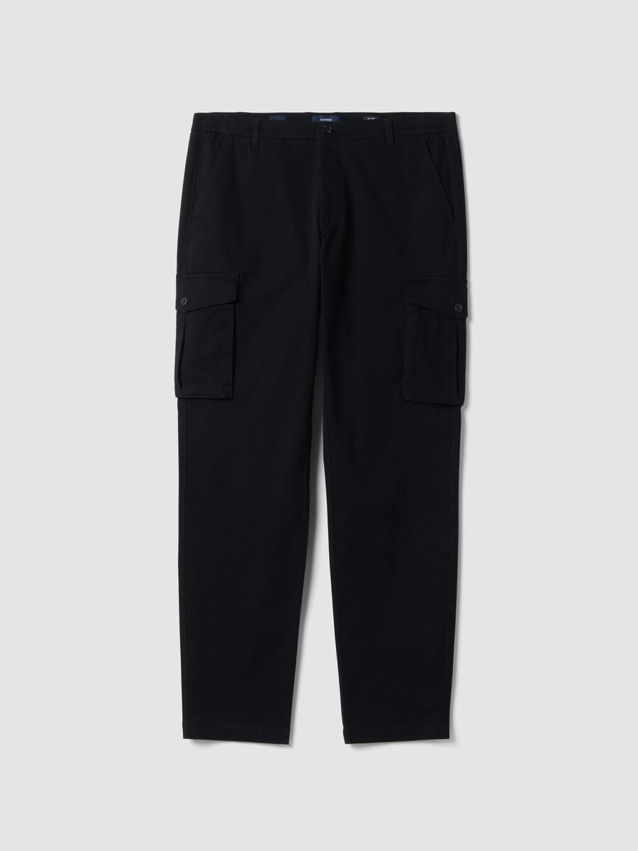 Pantal&oacute;n cargo negro slim de algod&oacute;n el&aacute;stico_0