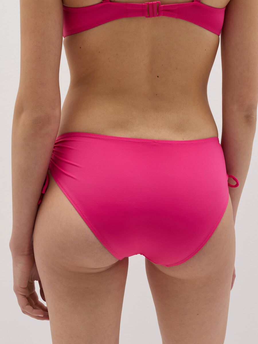 Braguita bikini color liso con cordón de ajuste_2