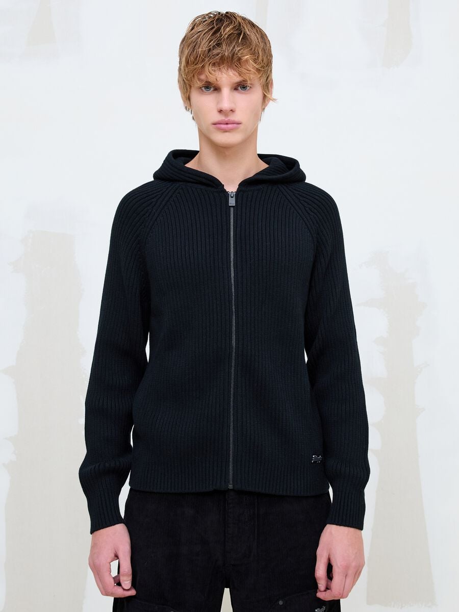 Black Ribbed Knit Hoodie_3