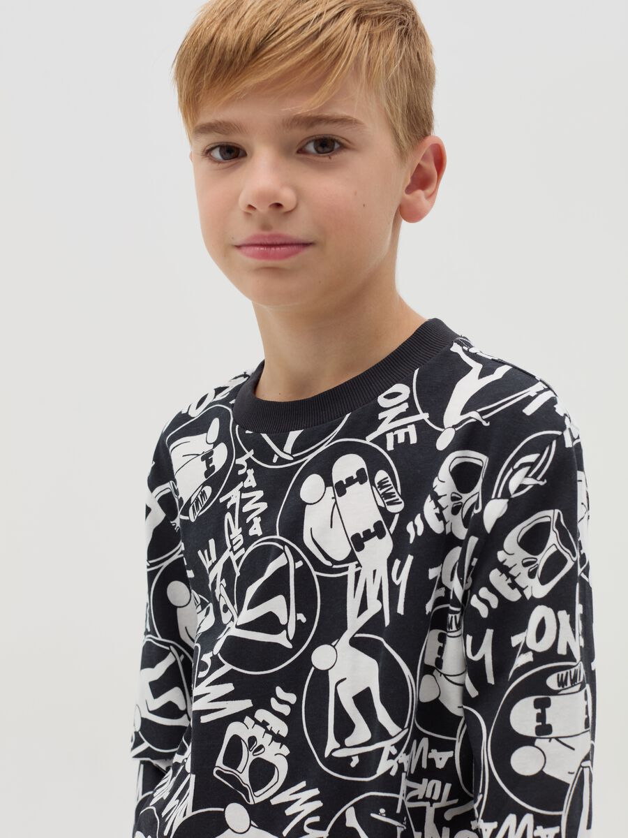 T-shirt with long sleeves and all-over print_2