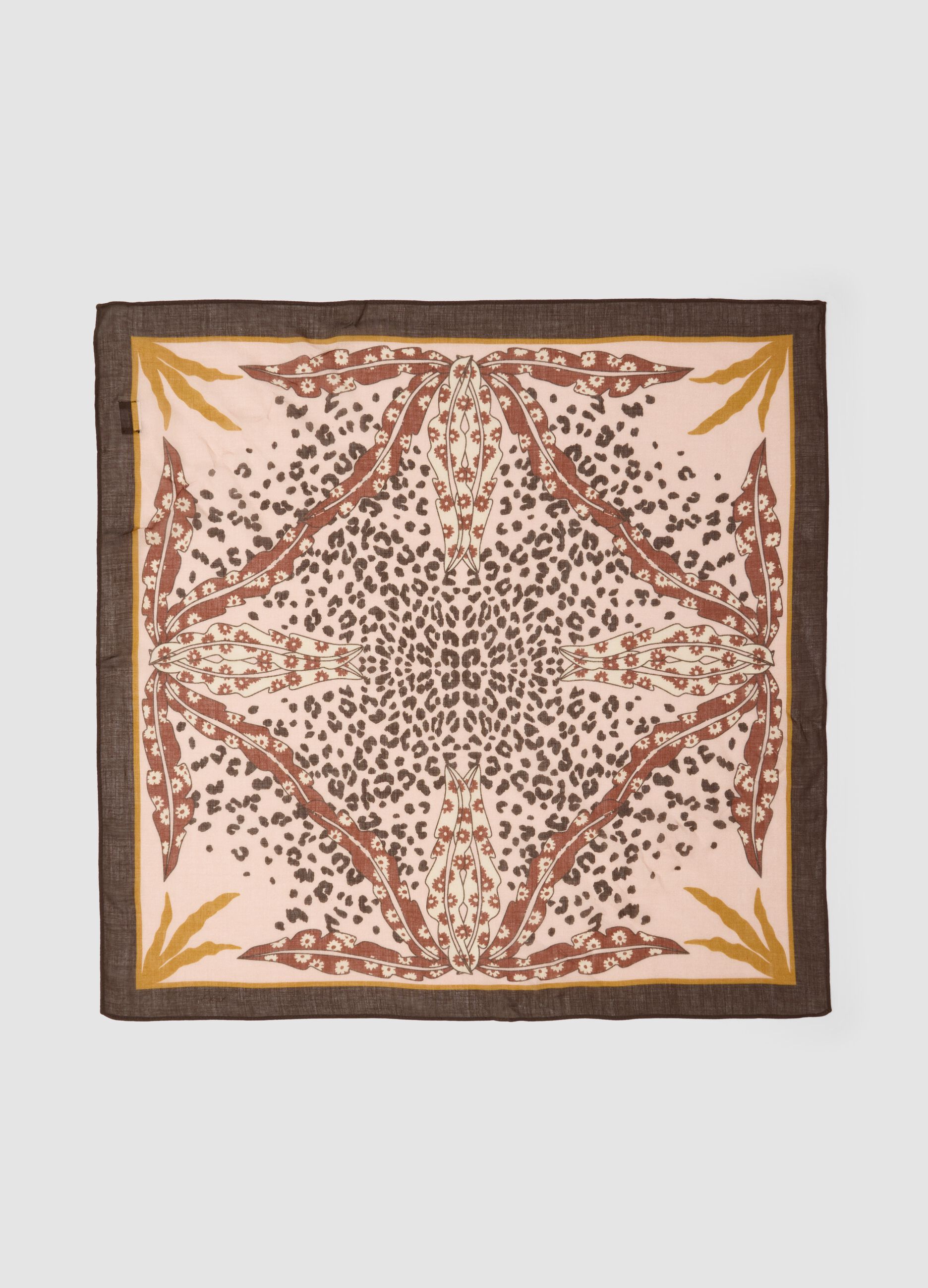 Foulard marrone in misto viscosa e lana con fantasia