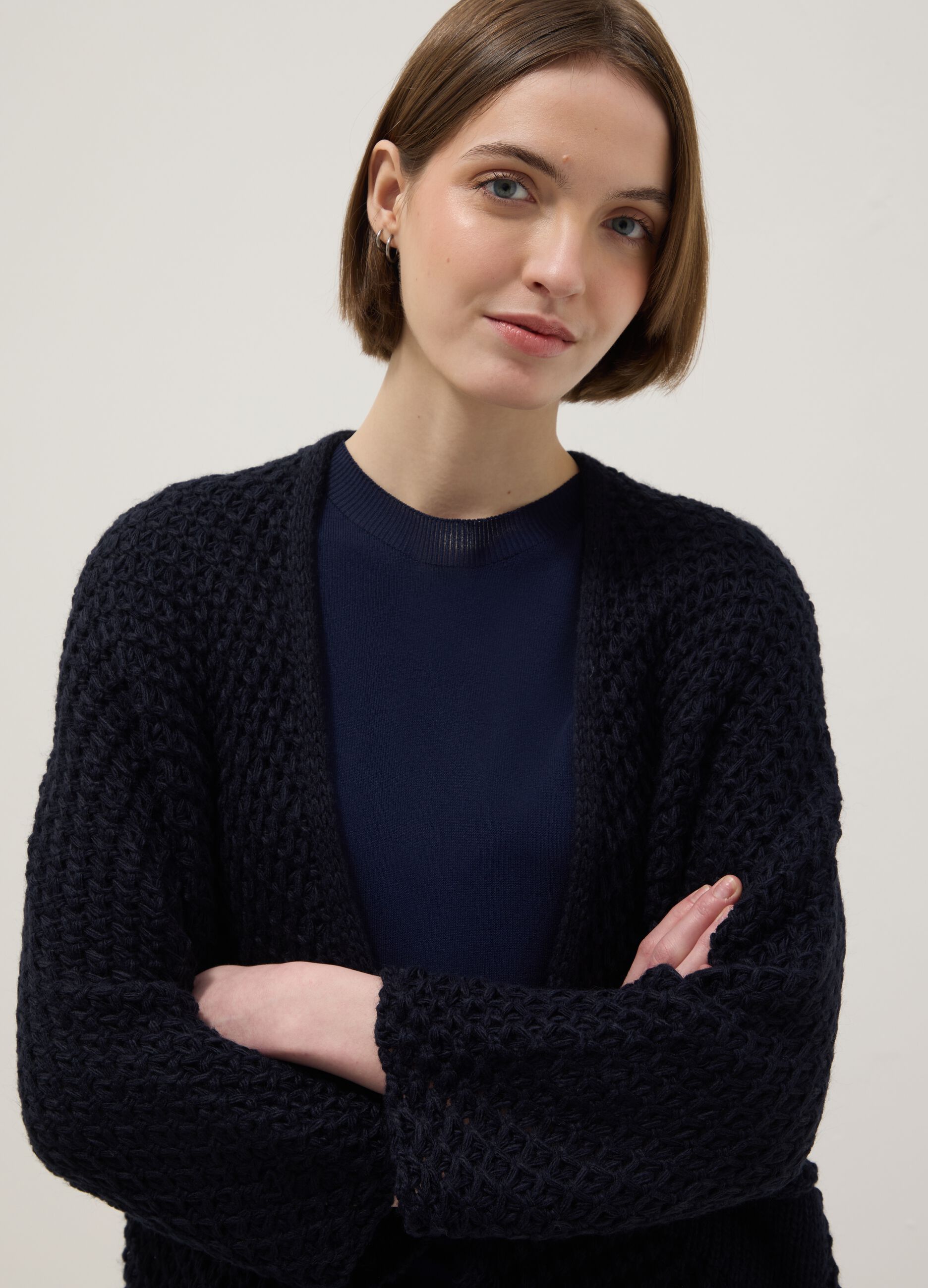 Blauer Regular-Fit-Strickcardigan mit Flechtmuster