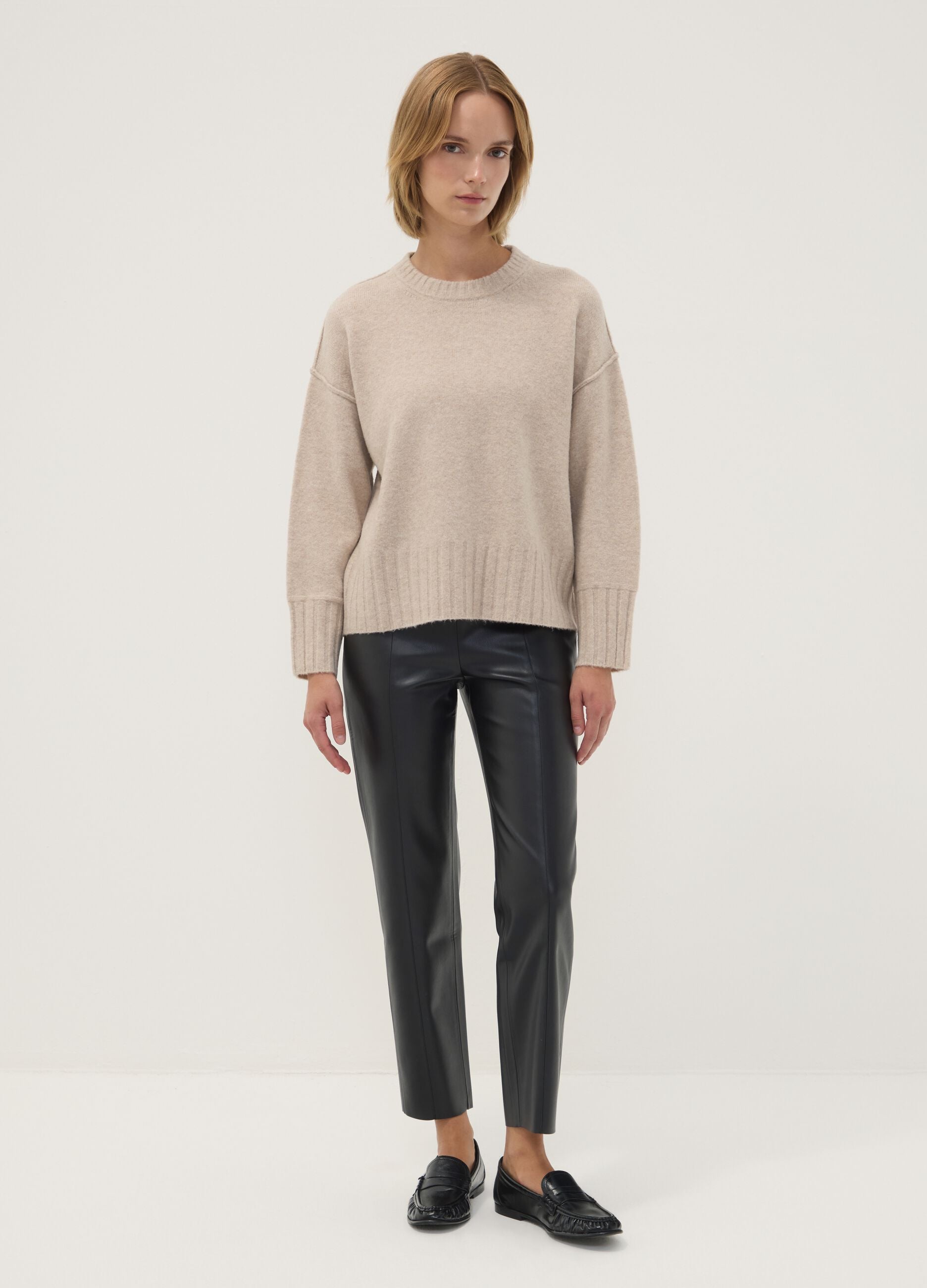 Leggings neri slim fit con vita regular ed elastico