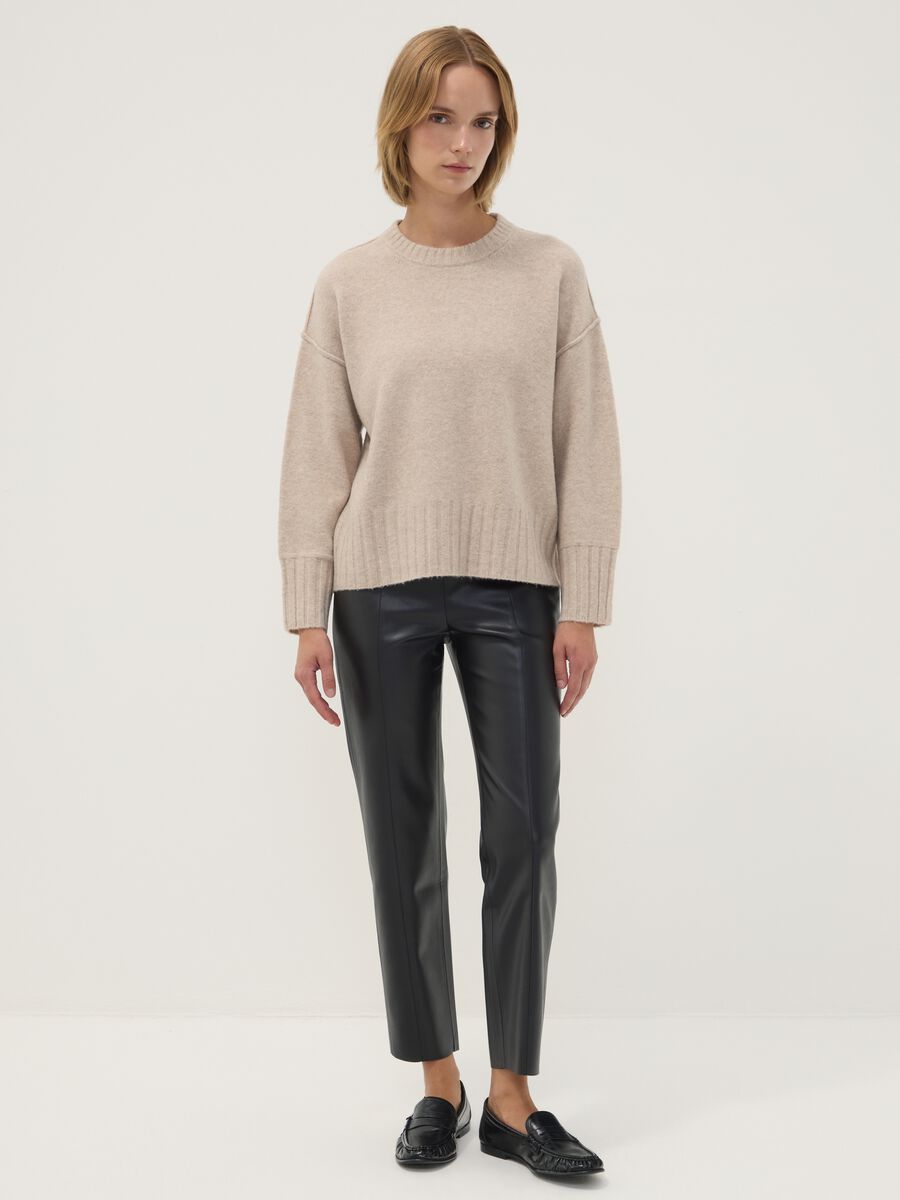 Leggings neri slim fit con vita regular ed elastico_0