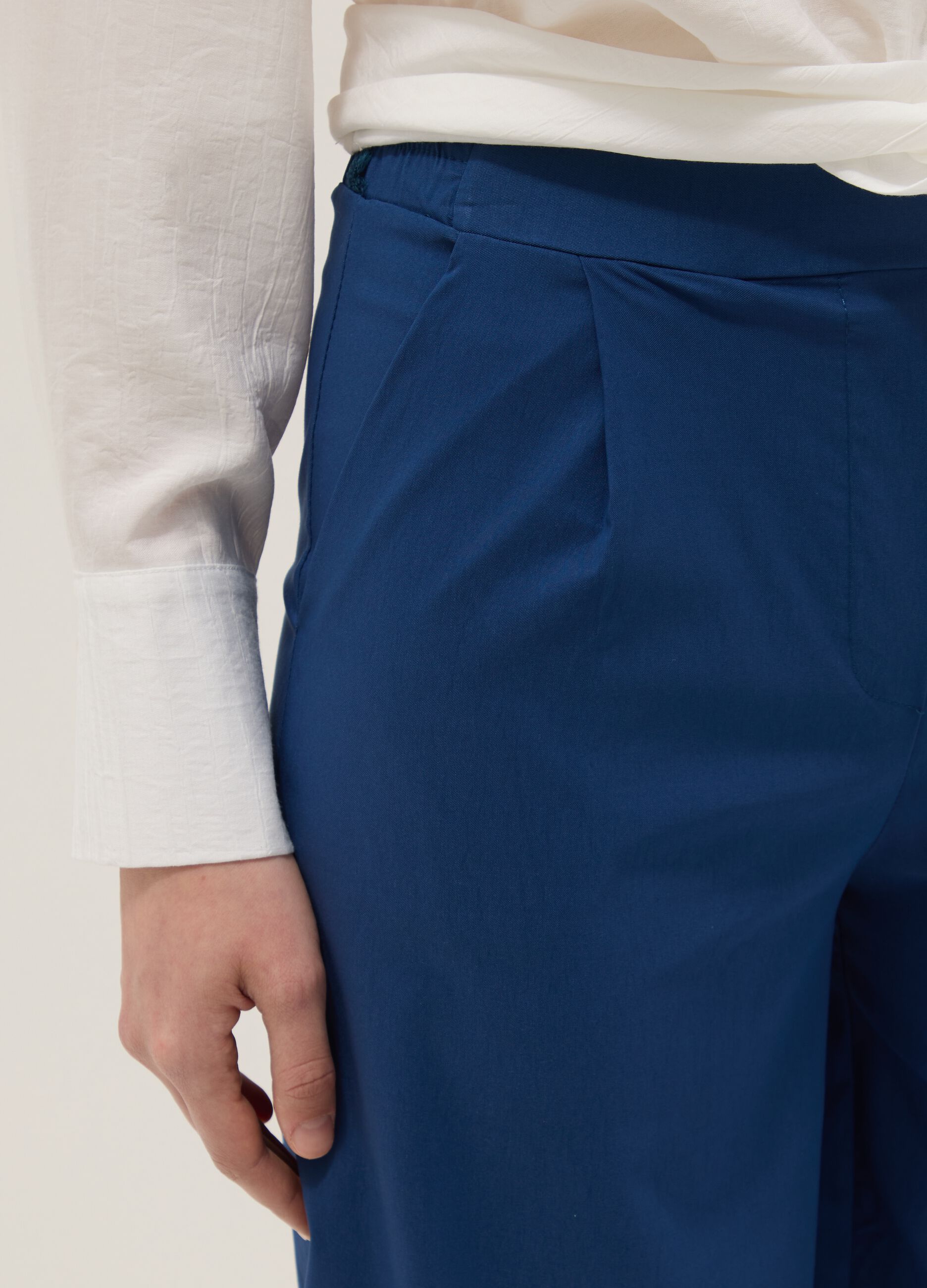 &Mu;&pi;&lambda;&epsilon; jogger &pi;&alpha;&nu;&tau;&epsilon;&lambda;ό&nu;&iota; &kappa;&alpha;&nu;&omicron;&nu;&iota;&kappa;ή&sigmaf; &epsilon;&phi;&alpha;&rho;&mu;&omicron;&gamma;ή&sigmaf; &alpha;&pi;ό &epsilon;&lambda;&alpha;&sigma;&tau;&iota;&kappa;ό &mu;ί&gamma;&mu;&alpha; &beta;&iota;&sigma;&kappa;ό&zeta;&eta;&sigmaf;