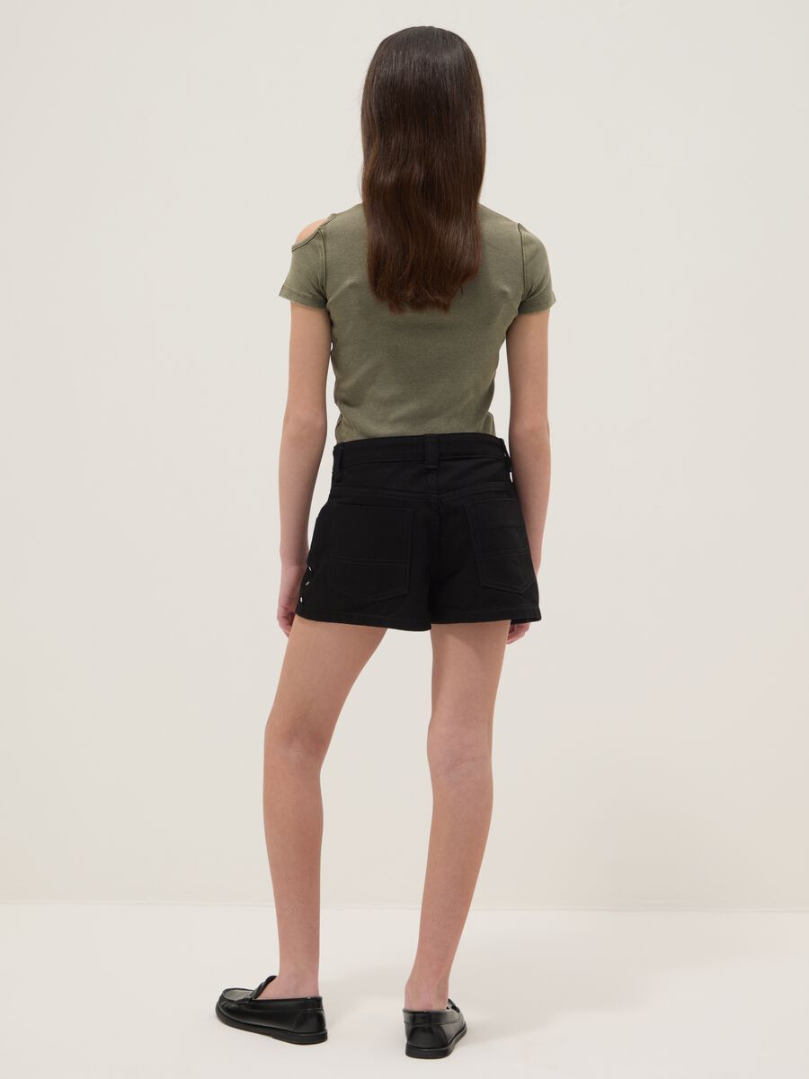 Girls&rsquo; black 100% cotton shorts with sparkly details_2