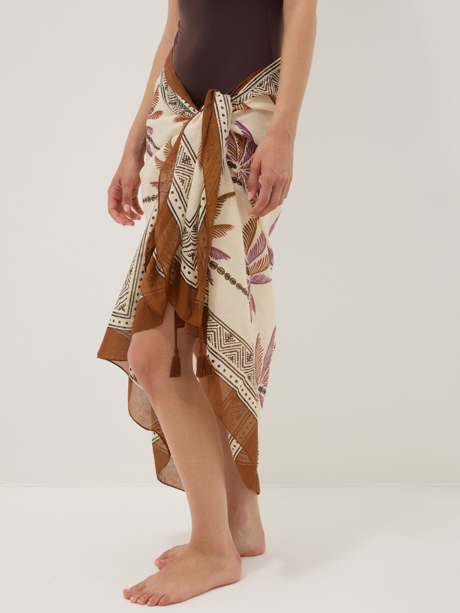Brown pure cotton pareo with tropical print_3