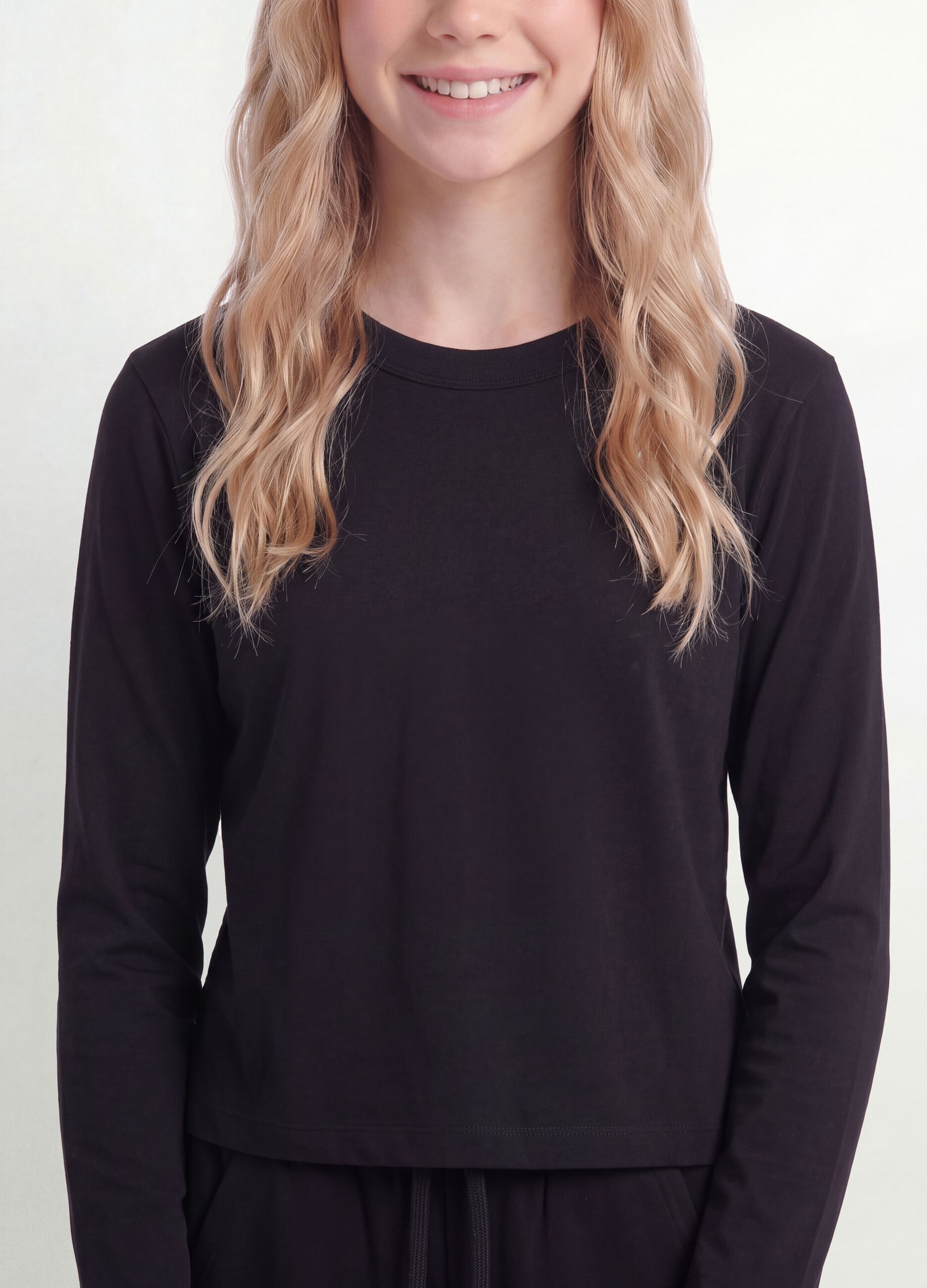 &Mu;&alpha;ύ&rho;&omicron; T-shirt &alpha;&pi;ό &alpha;&gamma;&nu;ό &beta;&alpha;&mu;&beta;ά&kappa;&iota; &mu;&epsilon; &rho;&iota;&mu;&pi; &lambda;&alpha;&iota;&mu;ό&kappa;&omicron;&psi;&eta; &gamma;&iota;&alpha; &kappa;&omicron;&rho;ί&tau;&sigma;&iota;