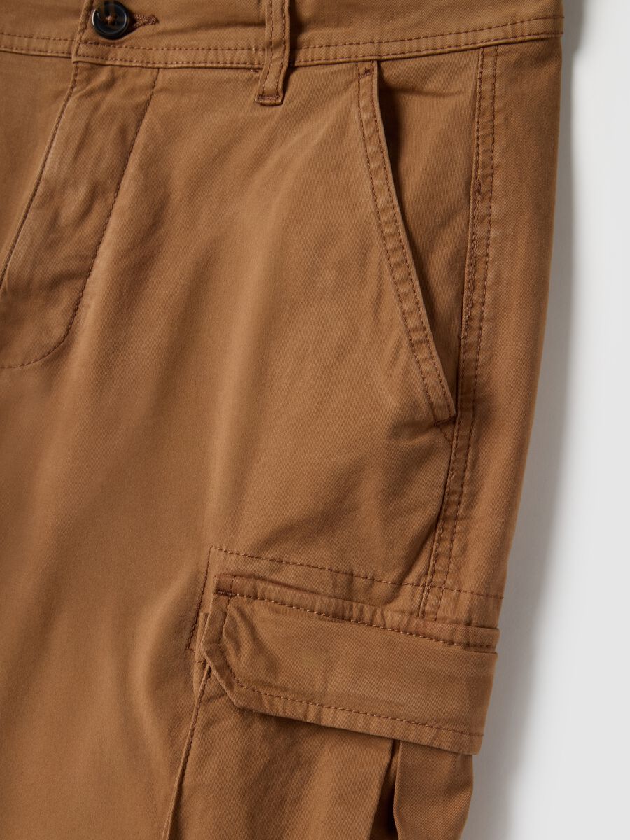 Slim fit brown stretch cotton cargo trousers_5