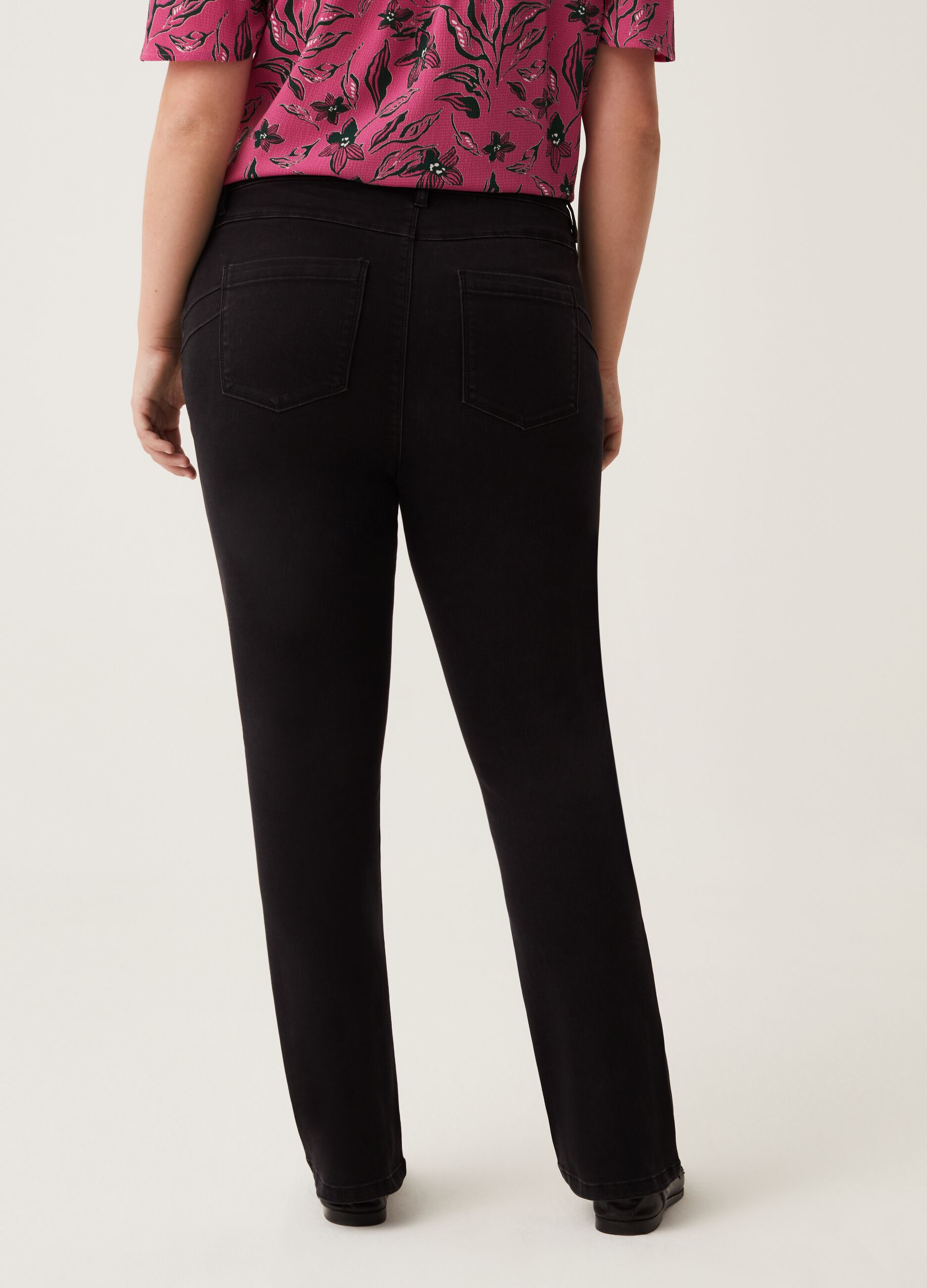 Curvy flare-fit bootcut jeans with five pockets