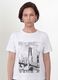 &Lambda;&epsilon;&upsilon;&kappa;ό T-shirt &alpha;&pi;ό 100% &beta;&alpha;&mu;&beta;ά&kappa;&iota; &mu;&epsilon; &gamma;&rho;&alpha;&phi;&iota;&kappa;ό &tau;ύ&pi;&omega;&mu;&alpha;, regular fit_0