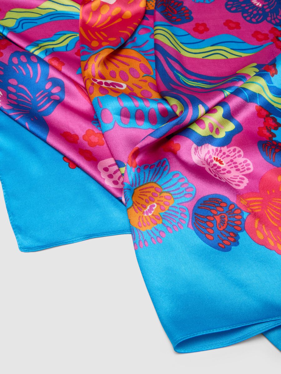Lightweight Multicolour Scarf with Floral Print_3