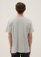Graues T-Shirt aus reiner Baumwolle mit blauen Streifen_3
