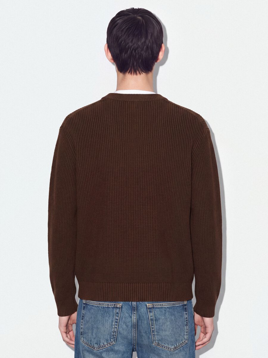 Maglia marrone in puro cotone con scollo profondo a V regular fit_3
