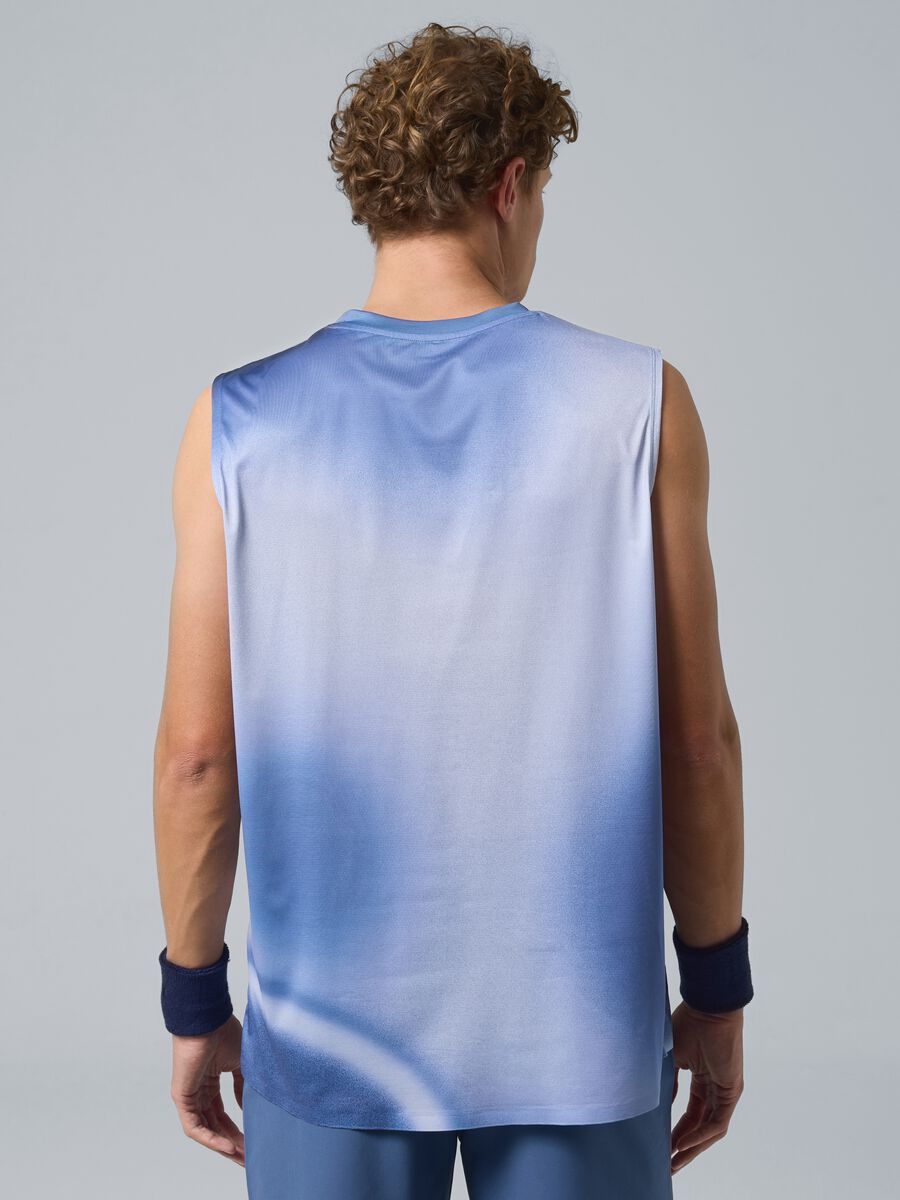 Hellblaues ALTAVIA COURT Tanktop aus Stretchmaterial mit Tie-Dye-Effekt_3