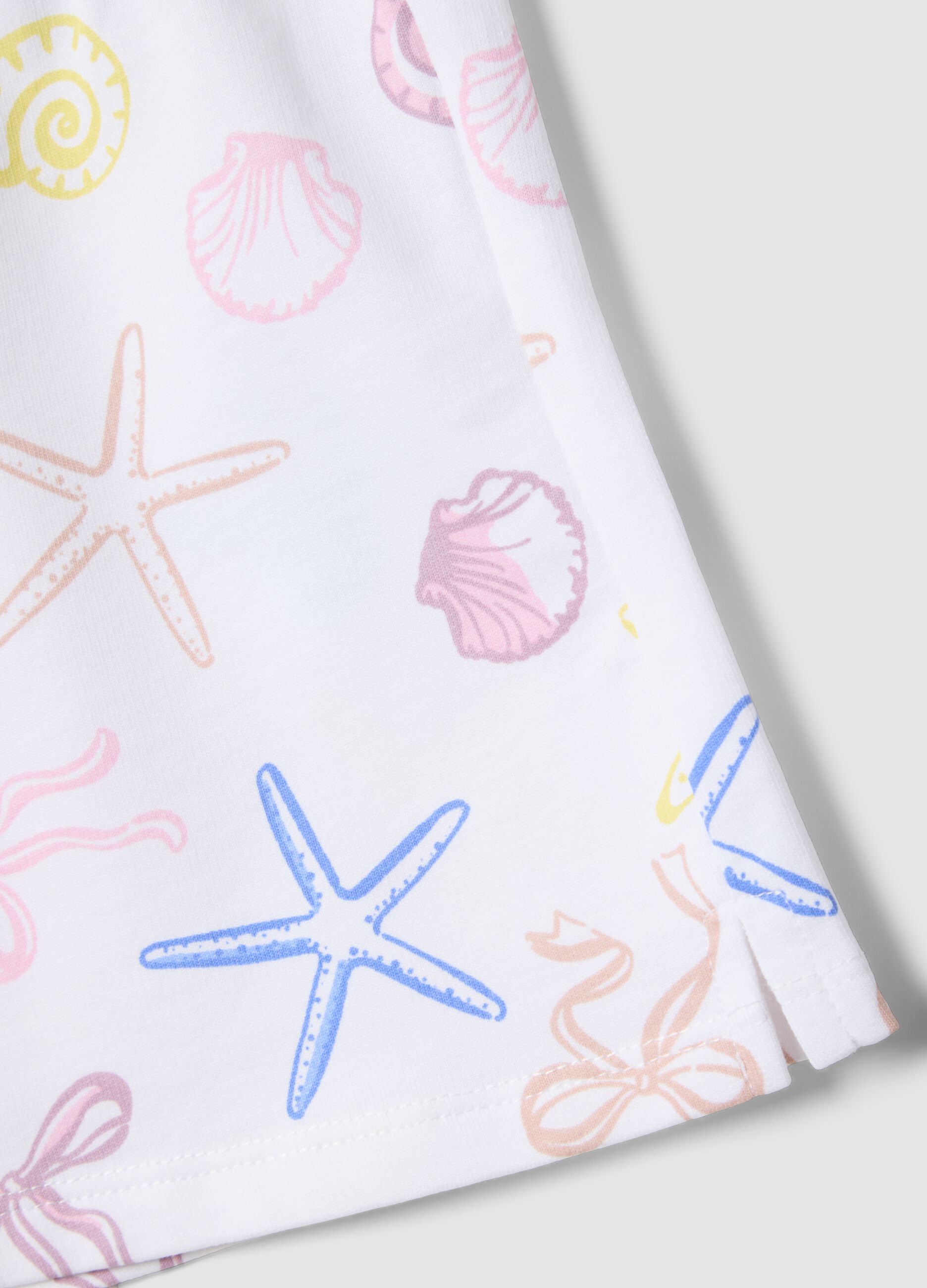 White pure cotton girls&rsquo; shorts with nautical prints