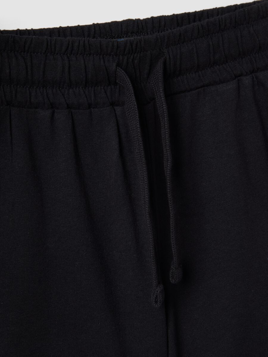 Girls&rsquo; black pure cotton shorts, regular fit_2