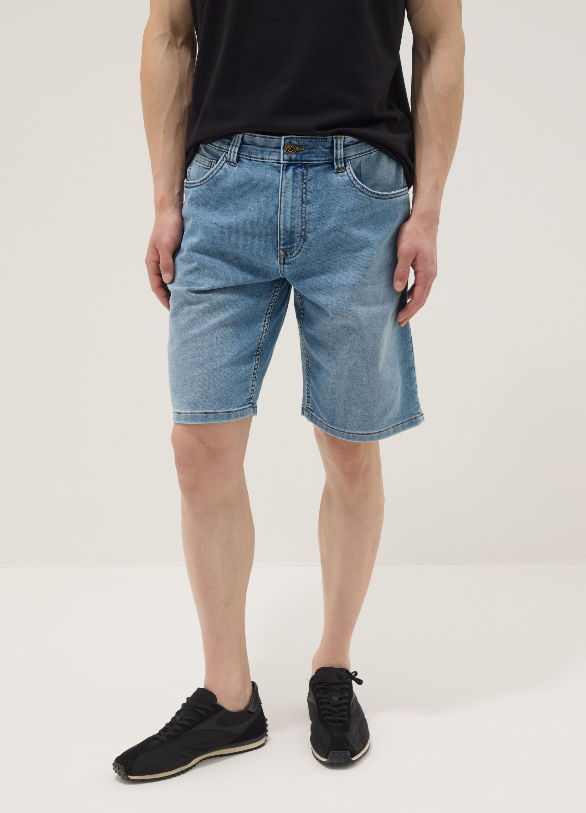 Blue stretch cotton-blend denim shorts, regular fit