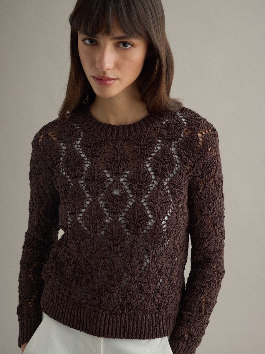 Brauner Regular Fit Pullover aus Baumwollmischung mit Strickmuster_2