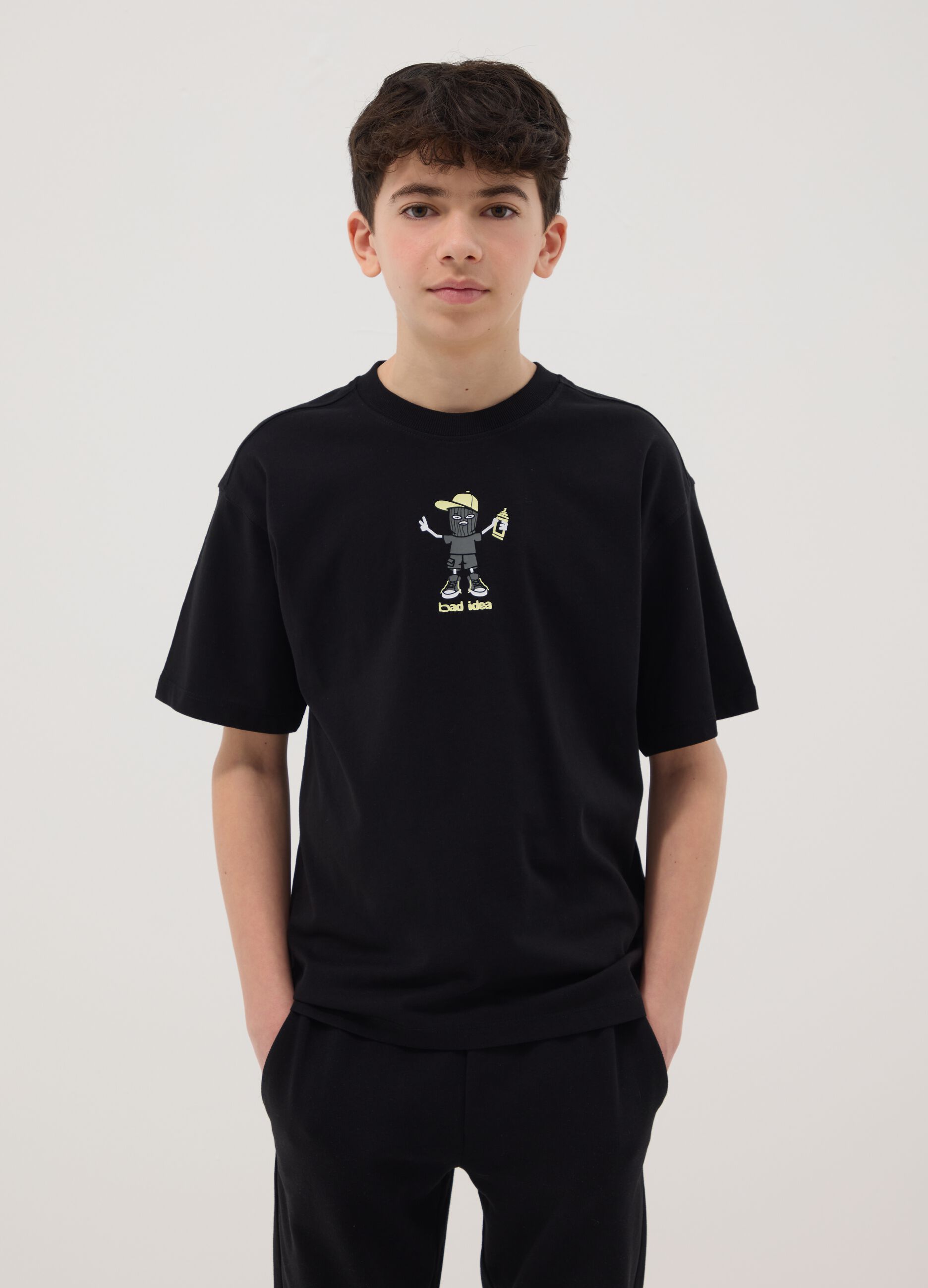 Black pure cotton oversize fit boys' t-shirt with print