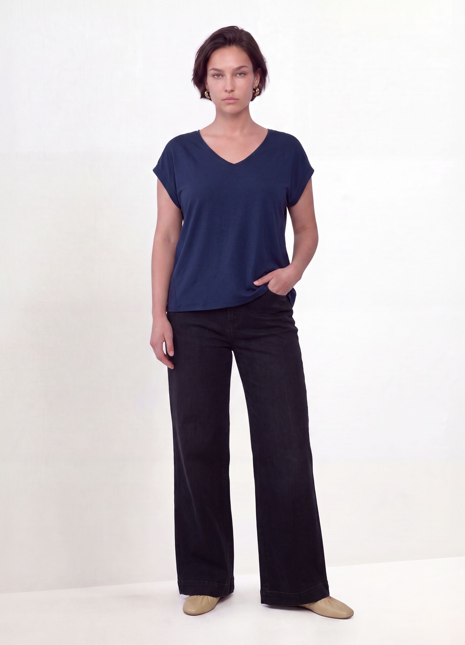 Blue pure viscose V-neck T-shirt, regular fit