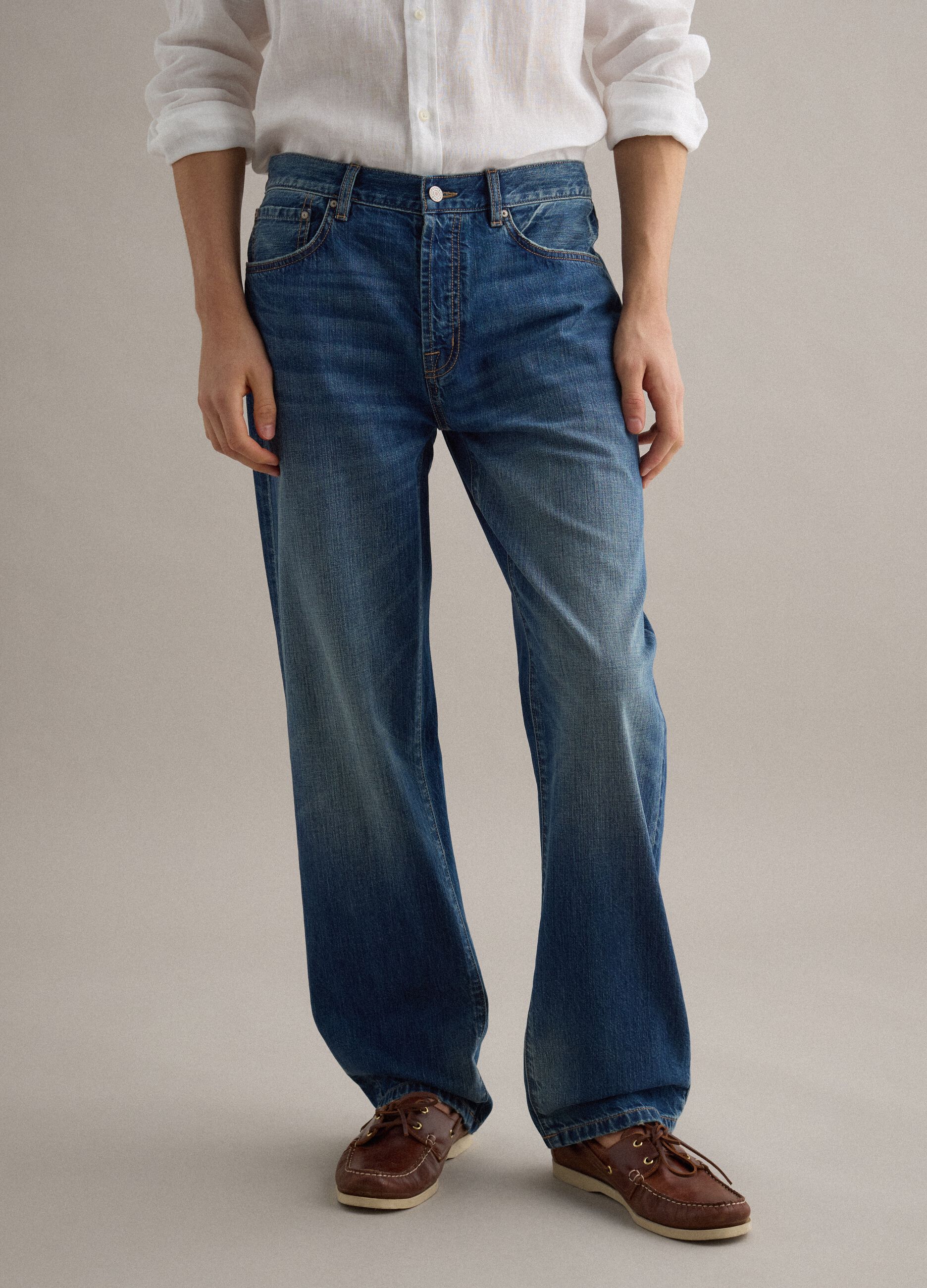 Jeans en m&eacute;lange de coton denim et de lin bleu coupe regular