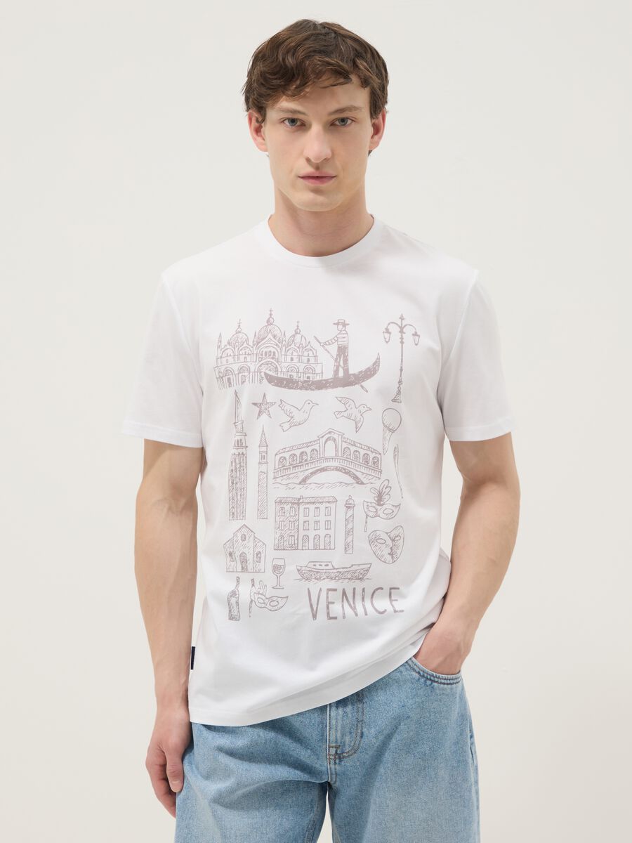 Wei&szlig;es T-Shirt aus reiner Baumwolle mit Print, Regular Fit_0