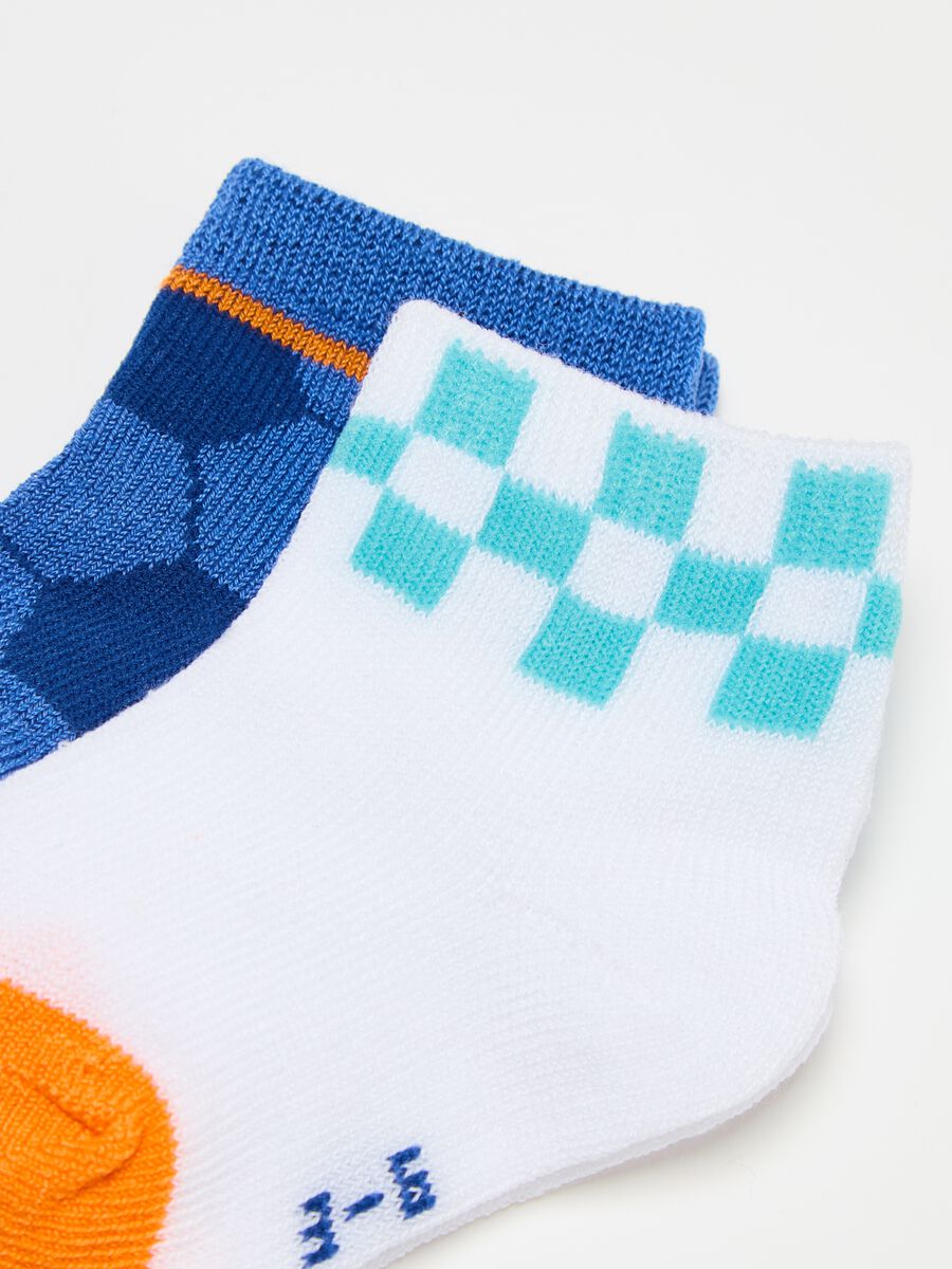 Three-pair pack stretch socks with design_1