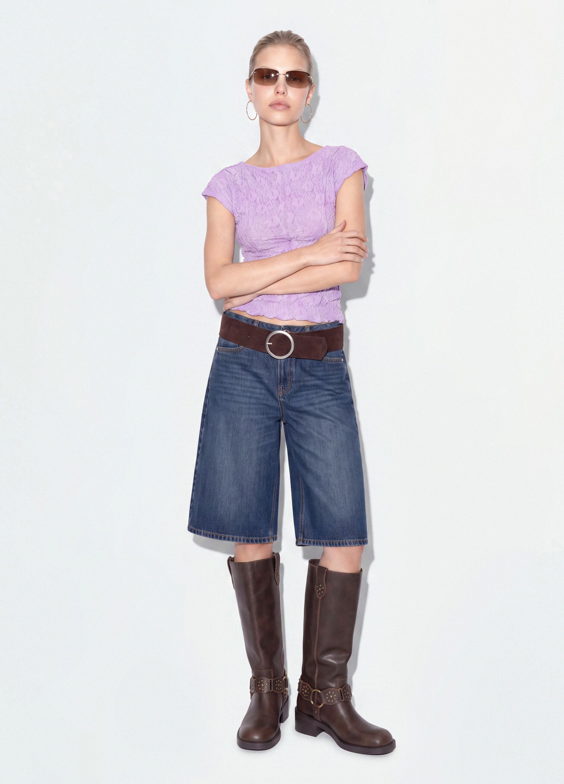 Purple stretch T-shirt with embossed floral texture