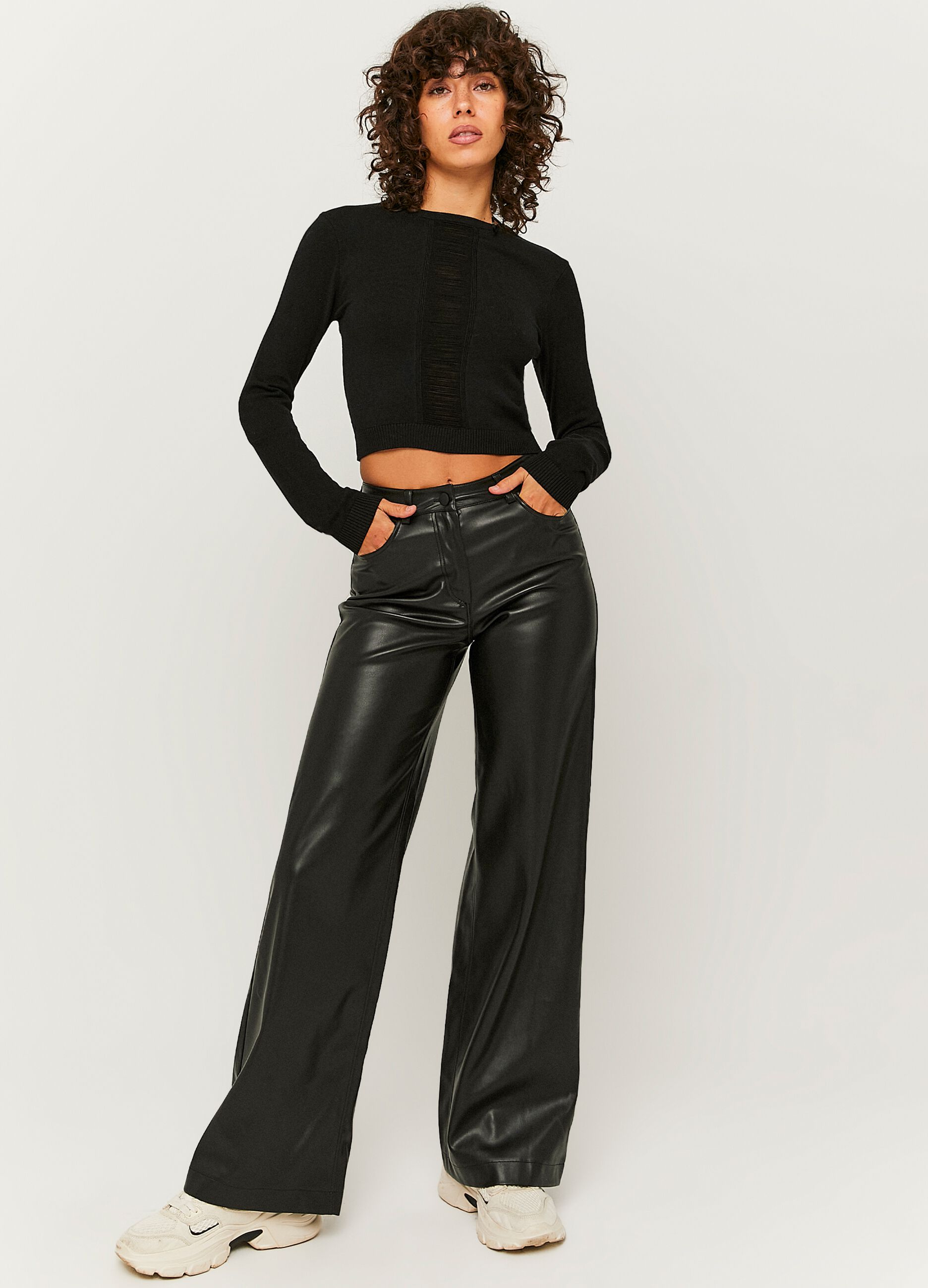 Wide-leg trousers with shiny effect_0