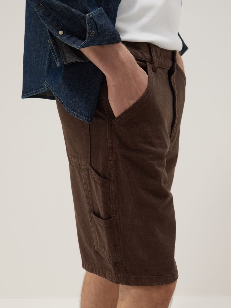 Braune Bermuda-Shorts aus reiner Baumwolle_3
