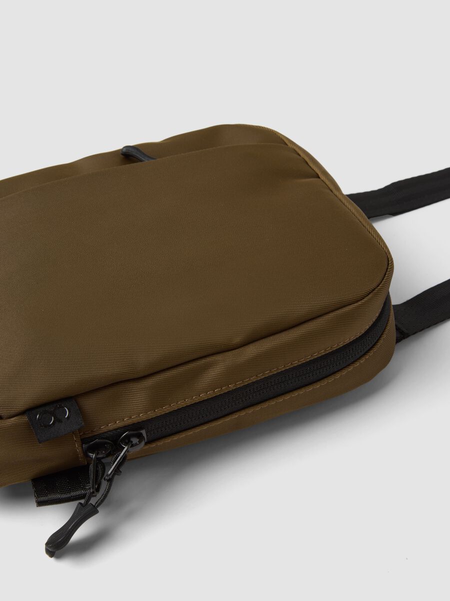 Brown water-repellent crossbody pouch with zip_1