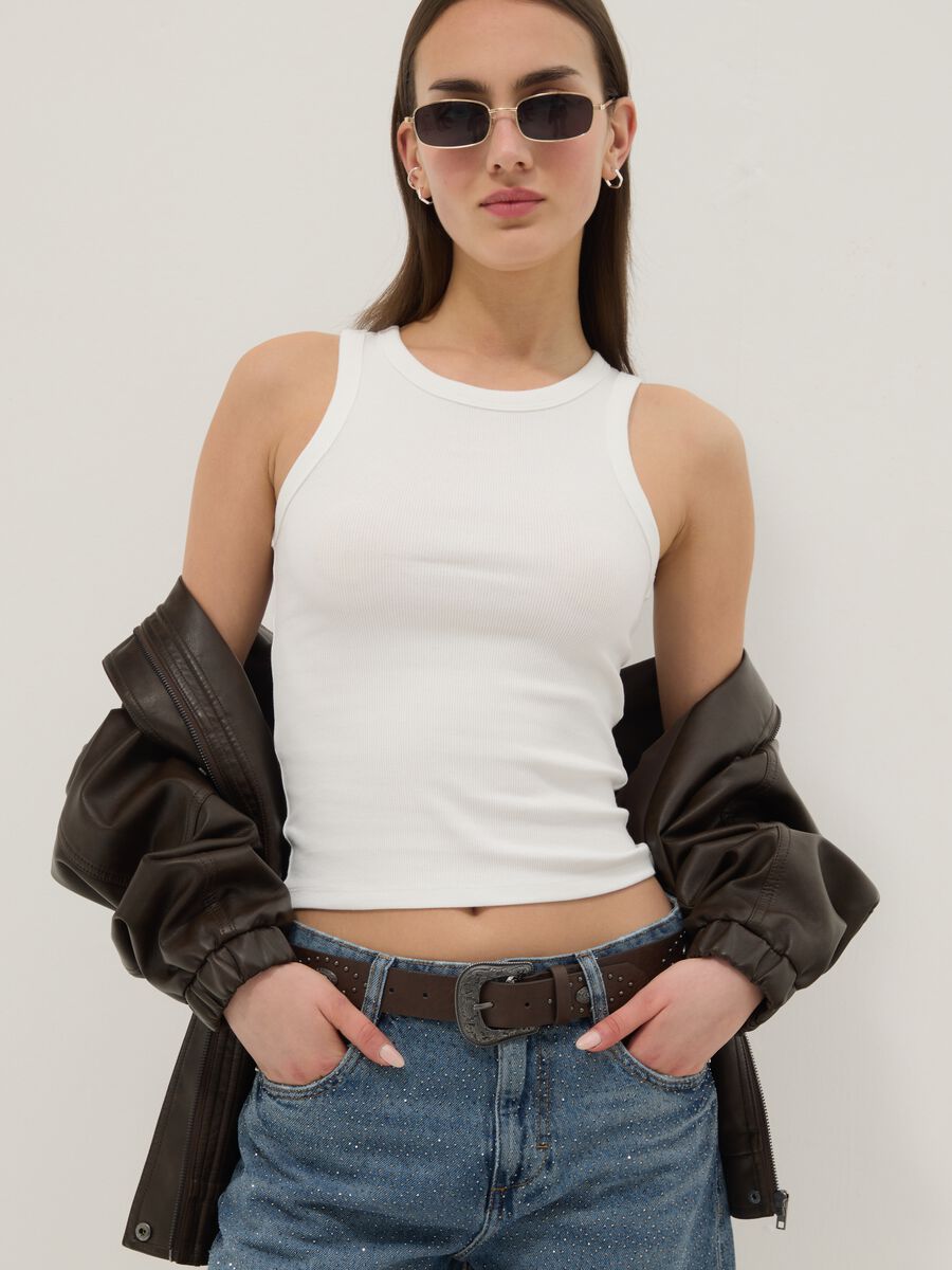 Wei&szlig;es, geripptes Tanktop aus elastischer Baumwolle in figurbetonter Passform_1