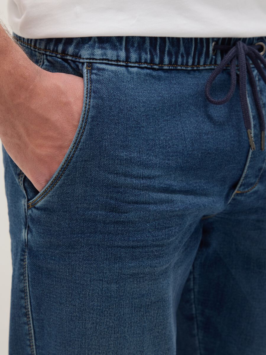 Regular fit blue denim jeans with elastic waistband_3