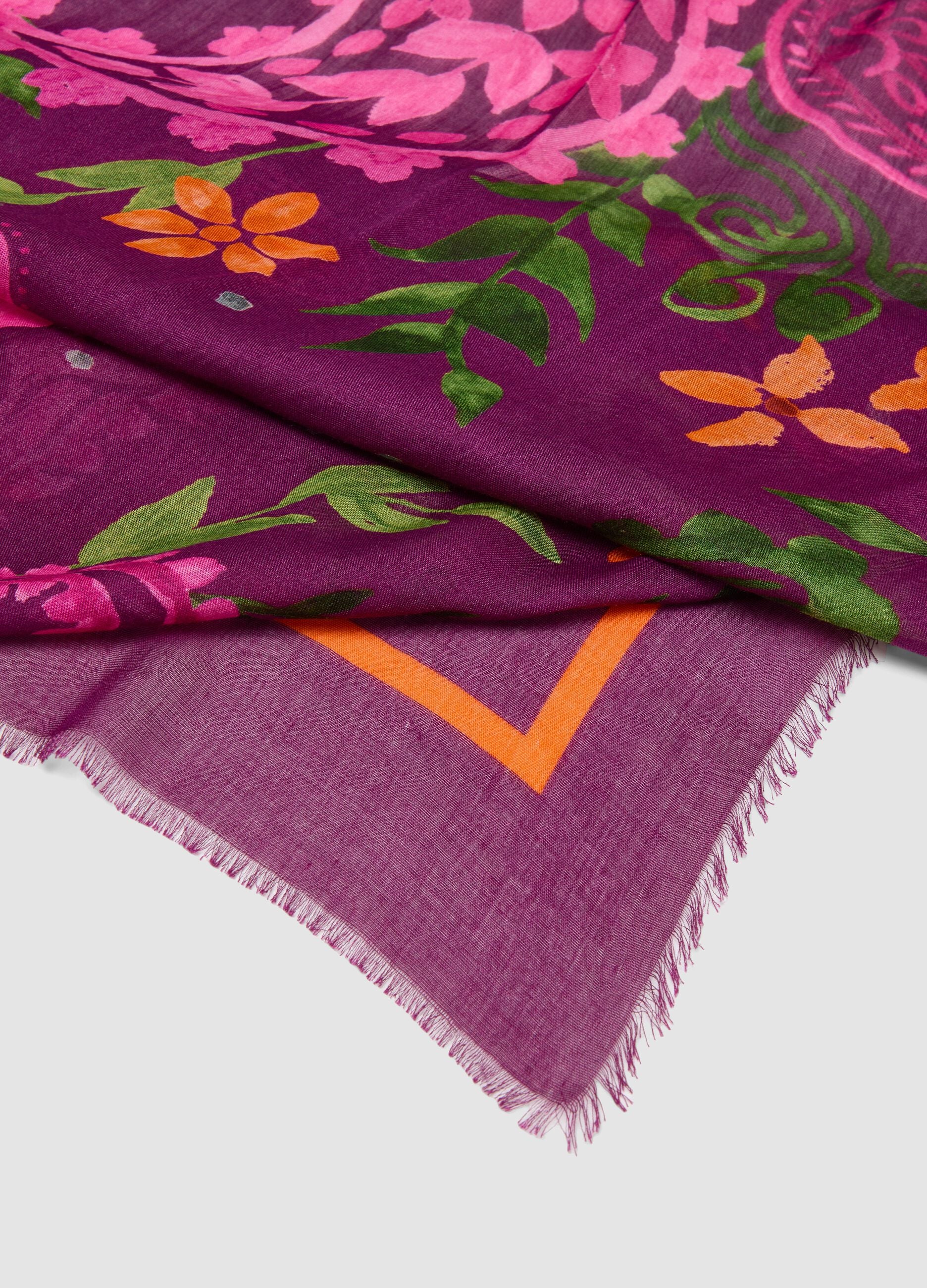 Foulard viola in pura viscosa con fantasia paisley