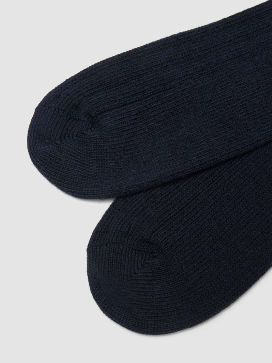 Blue stretch cotton blend tennis socks with stripes_1