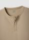 Beiges Regular-Fit T-Shirt mit kurzen &Auml;rmeln und Henley-Ausschnitt_5