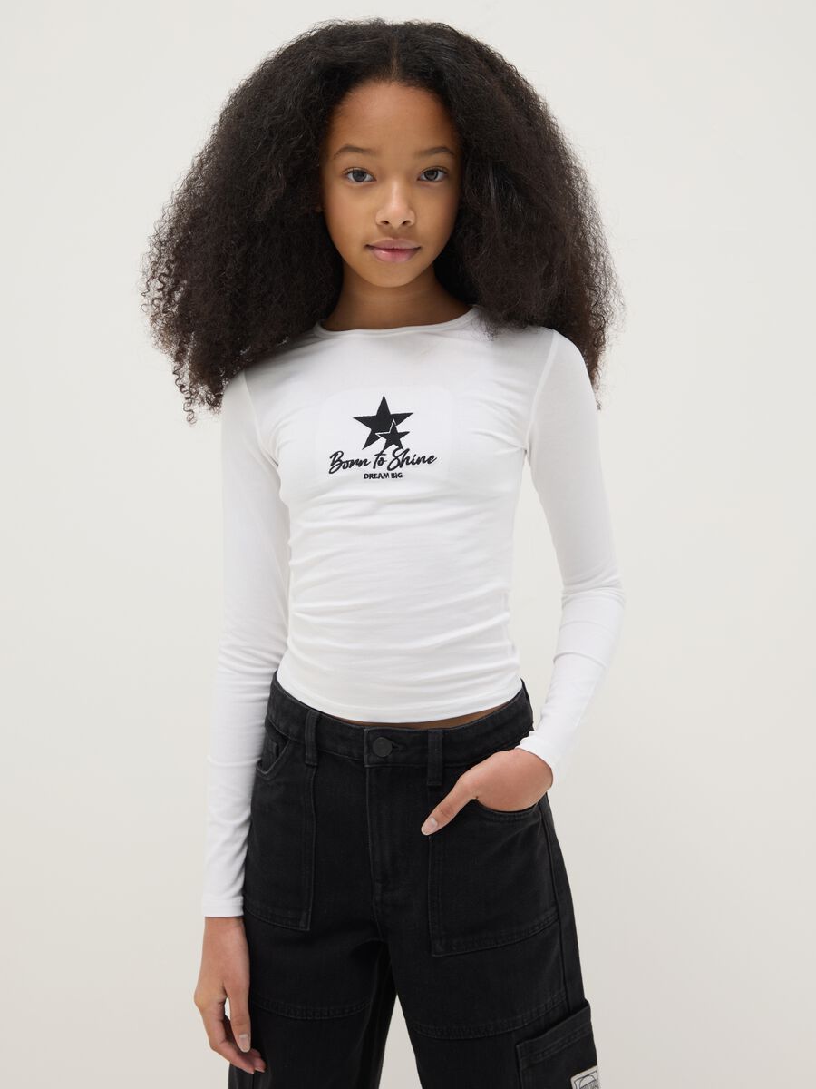 Wei&szlig;es M&auml;dchen-Oberteil aus dehnbarem Baumwollstoff in Slim Fit mit Druck_0