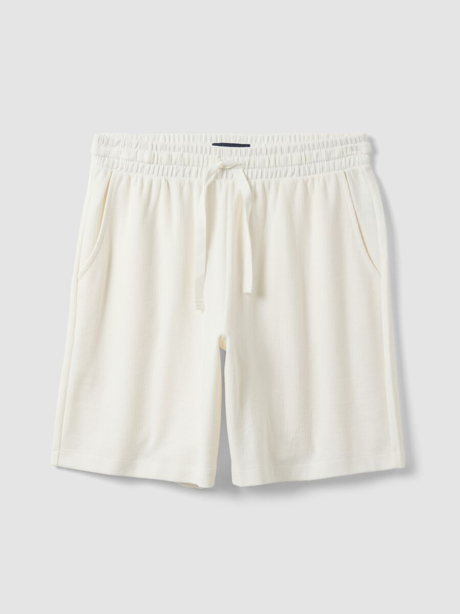 White cotton-blend jogger shorts with drawstring, relaxed fit_4