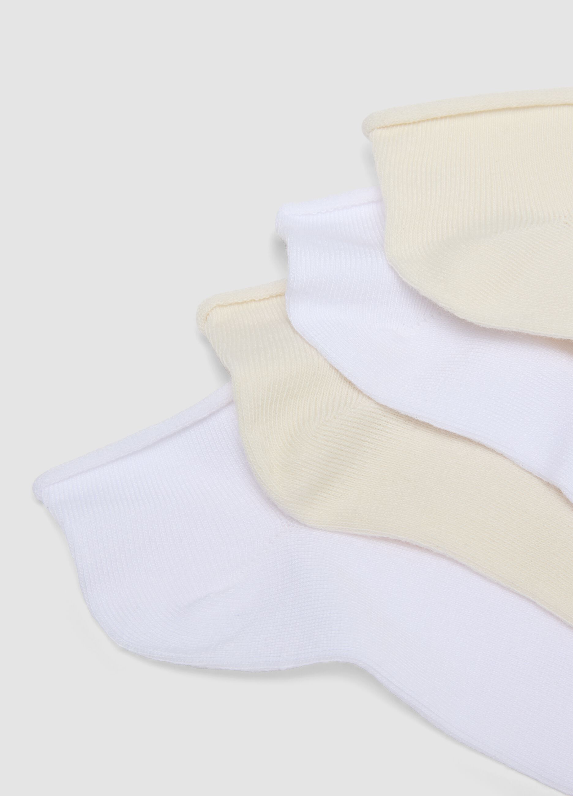 Multipack of seven white invisible socks in stretch fabric