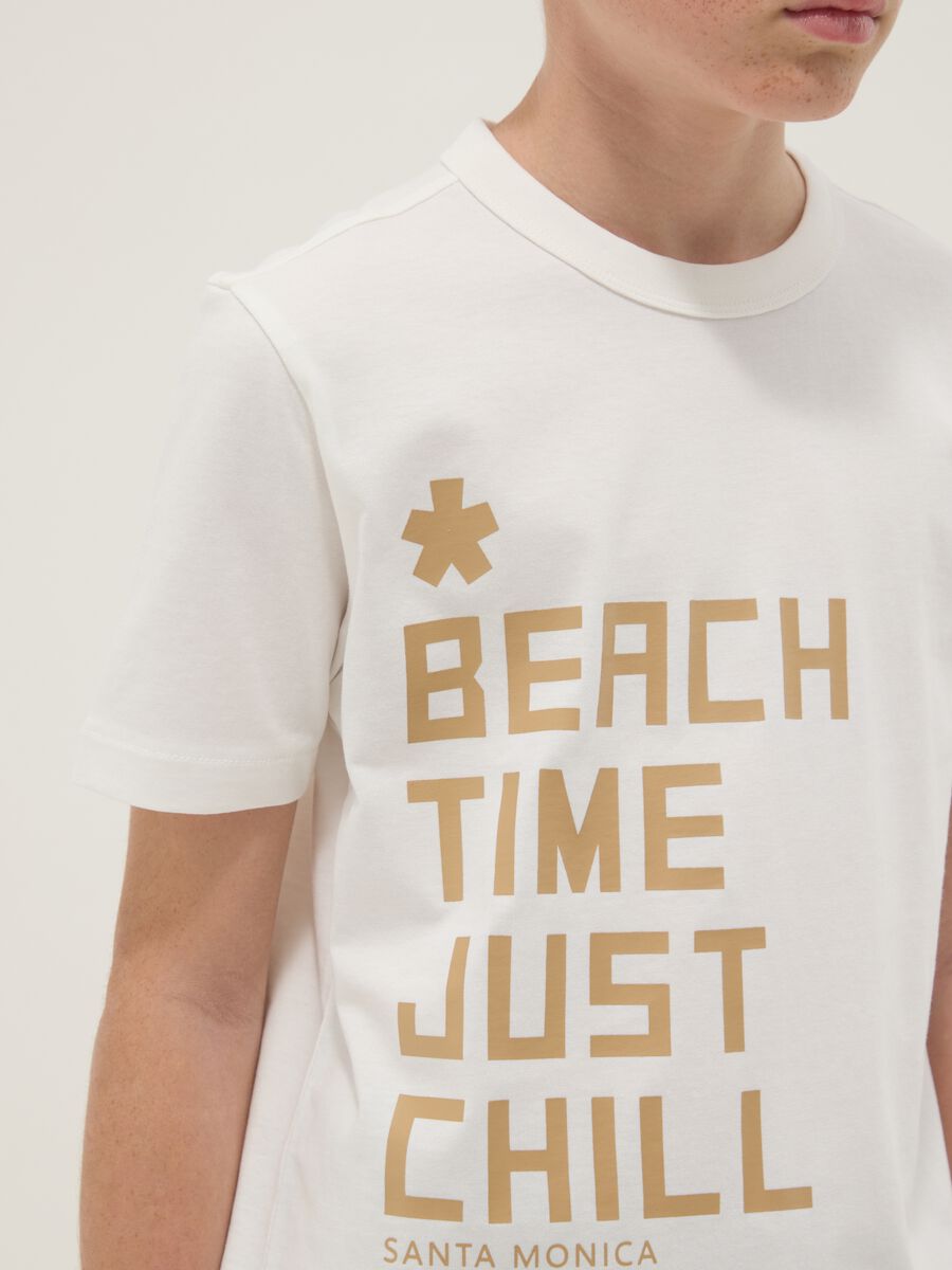Boys' regular fit pure cotton white T-shirt with writing_2