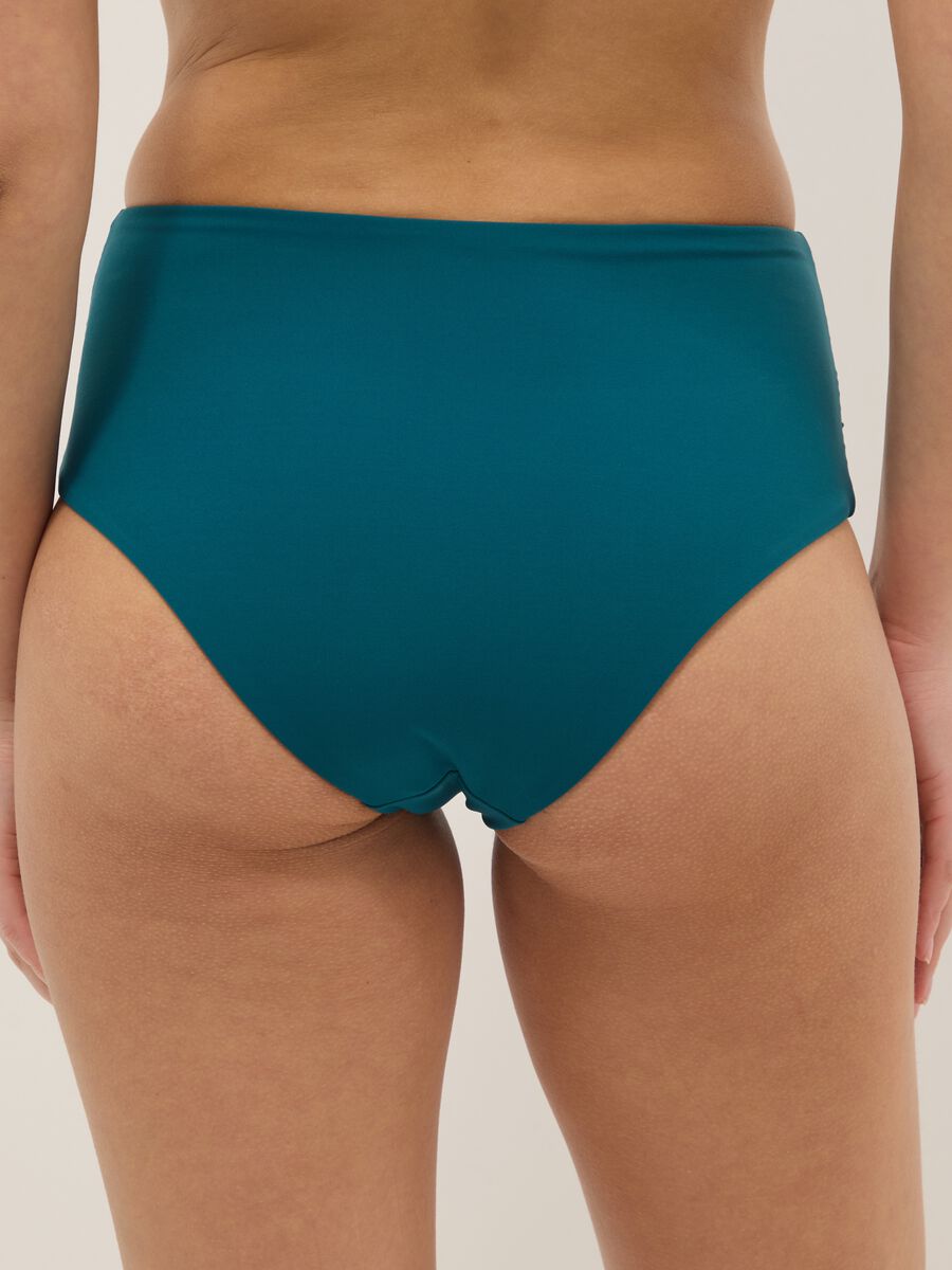 Green bikini bottoms with centre knot in stretchy shaping fabric_2