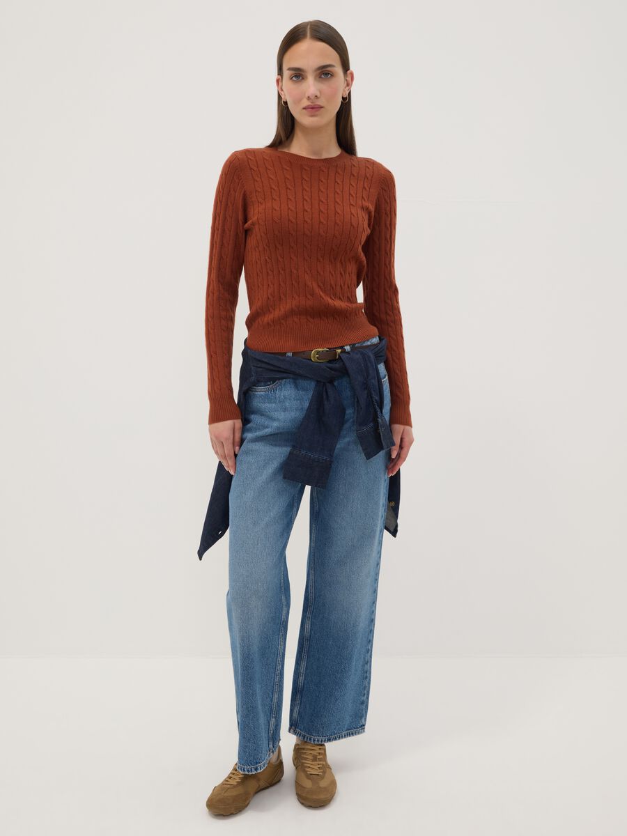 Red cable-knit crew neck jumper, regular fit_2