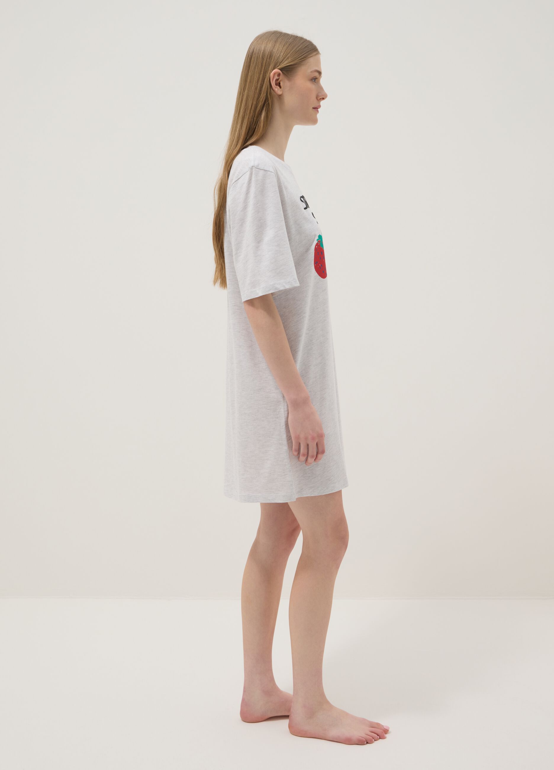 Grey stretch cotton nightshirt regular fit with strawberries